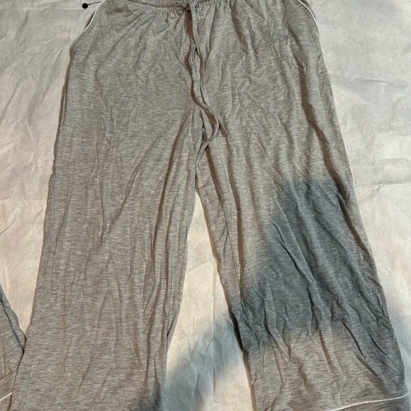 LOFT Gray Short Sleeve Pajama Top - Picture 8 of 15